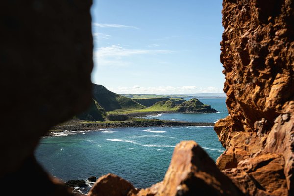 Quelles sont les meilleures pratiques pour camper en région de forêt tropicale humide?